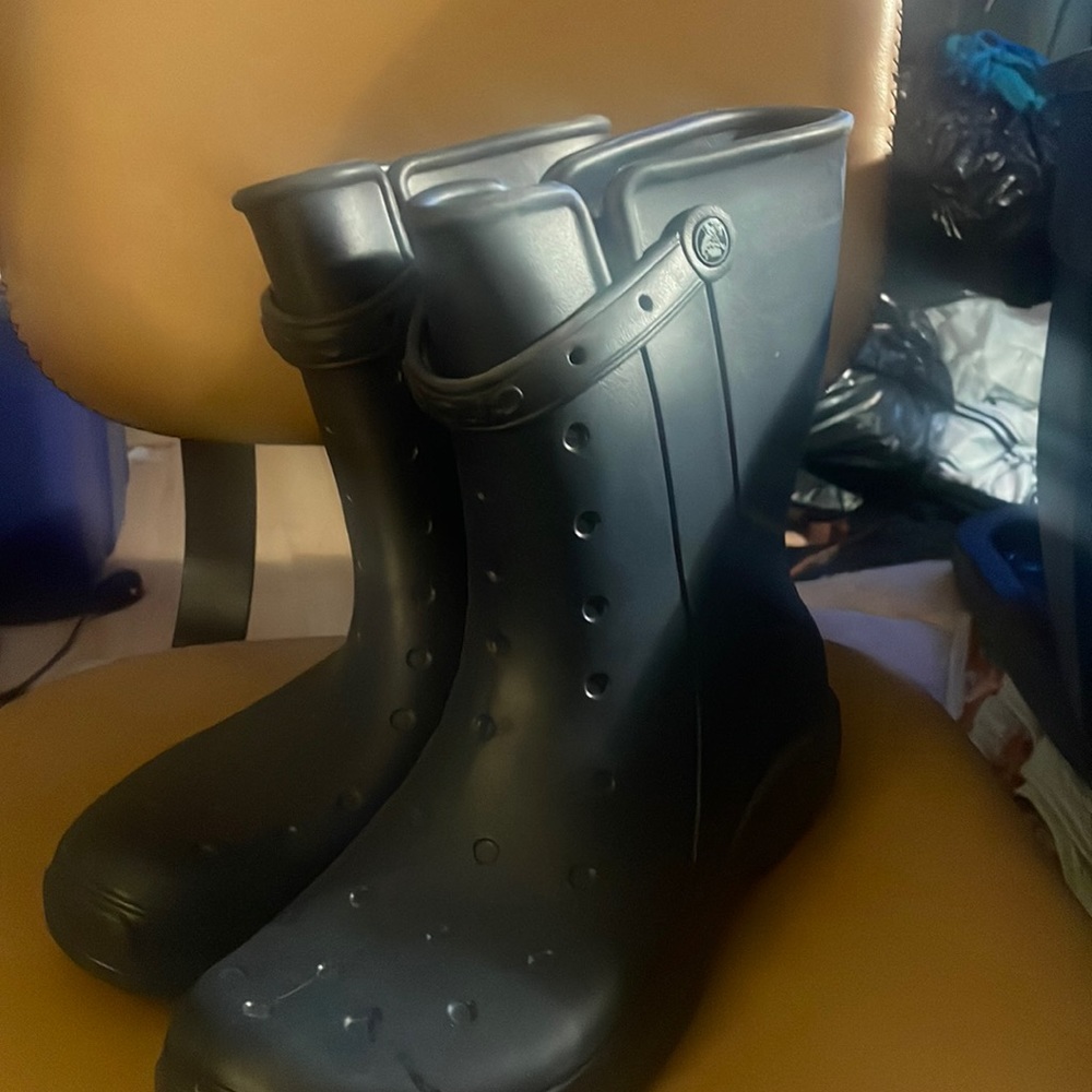 CROCS